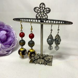 2/$14💖 2 pairs of fashion earrings